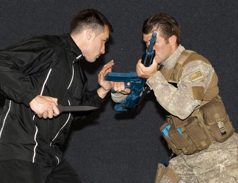 NZ Army combatives instructors demonstrating ACP