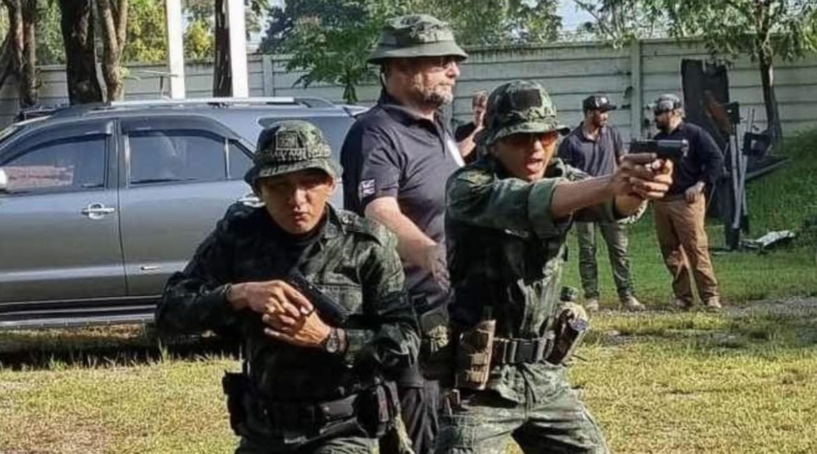 Paul Cale teaching CPP pistol to Thai Army personnel, 2023